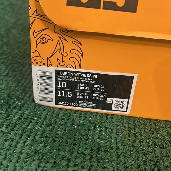 Lebron witness Vll size 10 - Picture 3 of 6